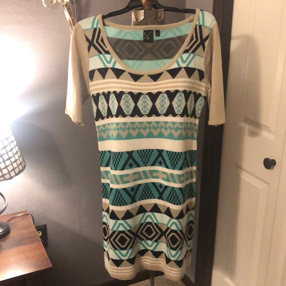 Geometric pattern sweater dress